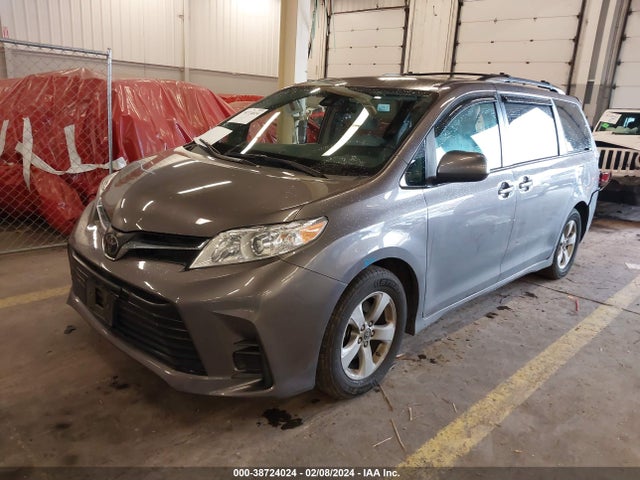 Toyota Sienna Le 8 Passenger 2019 5TDKZ3DC3KS008002 Image 2