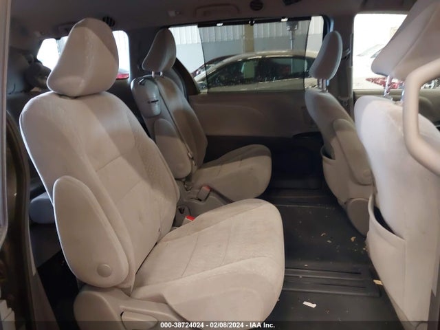 Toyota Sienna Le 8 Passenger 2019 5TDKZ3DC3KS008002 Image 8