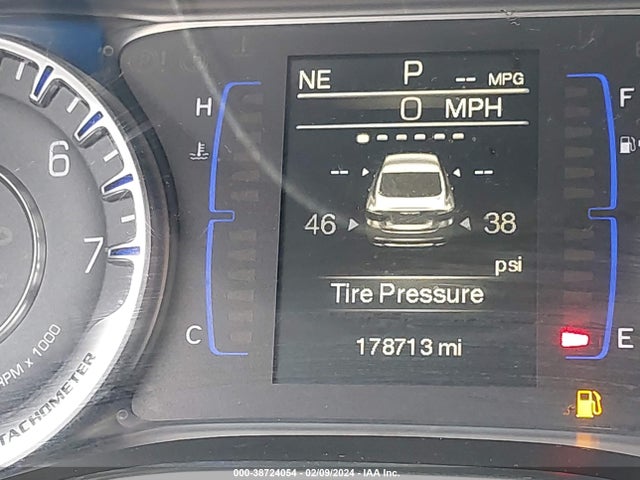 Chrysler 200 Limited 2015 1C3CCCABXFN535729 Image 16