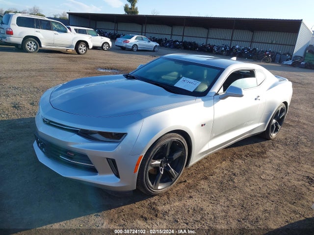 Chevrolet Camaro 2lt 2018 1G1FD1RS5J0170079 Image 2