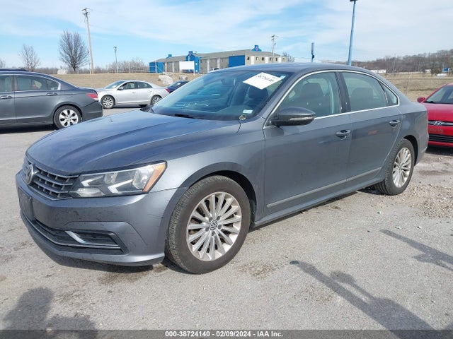 2017 Volkswagen Passat 1.8t Se მანქანა იყიდება აუქციონზე, vin: 1VWBT7A32HC014135, აუქციონის ნომერი: 38724140