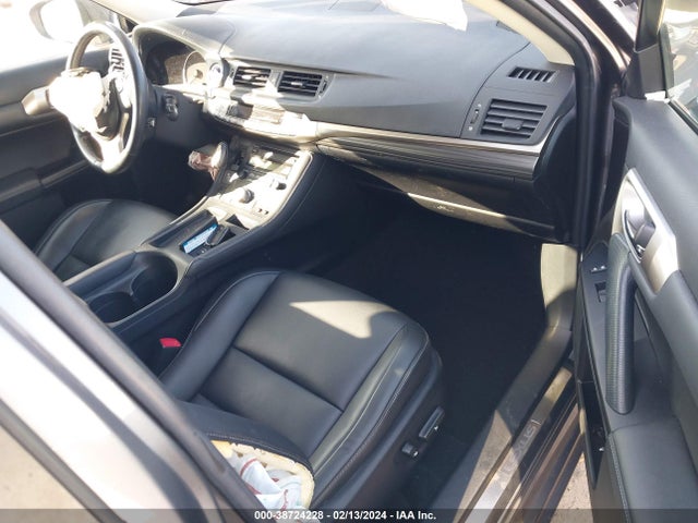 JTHKD5BH5F2249354 Lexus CT 200H