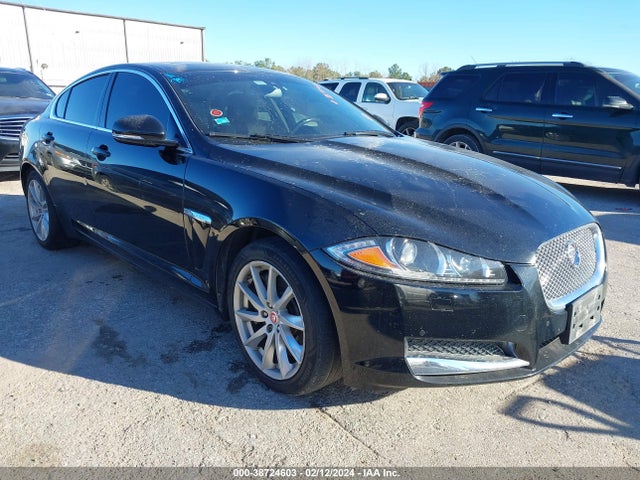 2015 JAGUAR XF SAJWA0FS7FPU57082 Photo 0