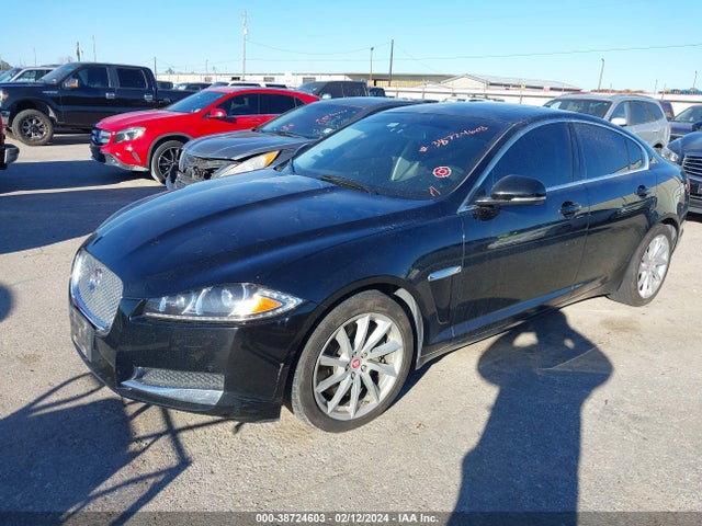 2015 JAGUAR XF SAJWA0FS7FPU57082 Photo 1