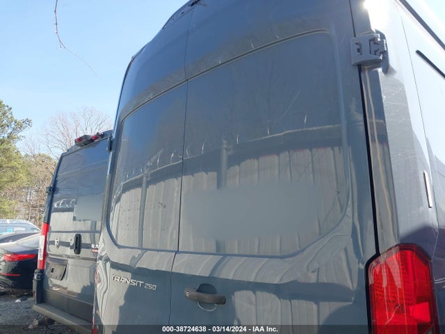 Ford Transit-250 2019 1FTYR3XM2KKB12650 Image 16