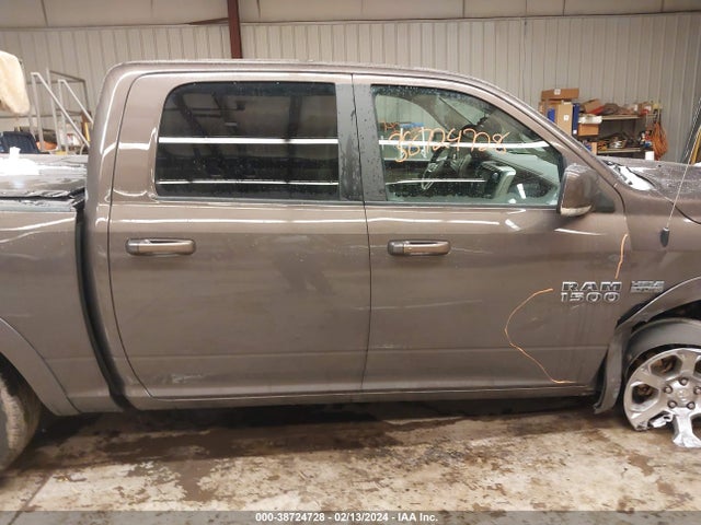 RAM 1500 Laramie  4x4 5'7 Box 2018 1C6RR7NT9JS153336 Image 13