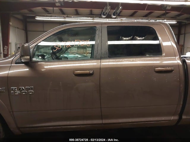 RAM 1500 Laramie  4x4 5'7 Box 2018 1C6RR7NT9JS153336 Image 14
