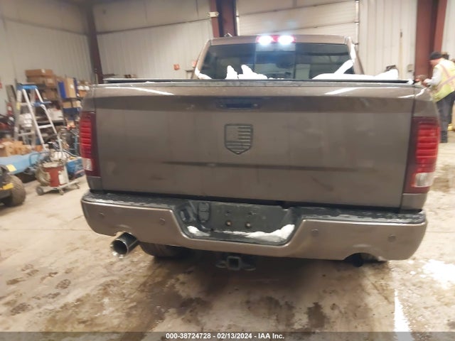 RAM 1500 Laramie  4x4 5'7 Box 2018 1C6RR7NT9JS153336 Image 16