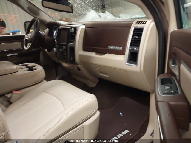 RAM 1500 Laramie  4x4 5'7 Box 2018 1C6RR7NT9JS153336 Image 5