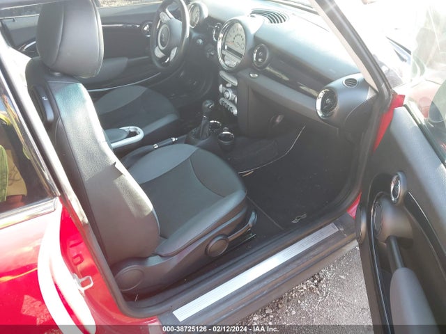 2009 MINI COOPER WMWMF33599TW79719 Photo 4