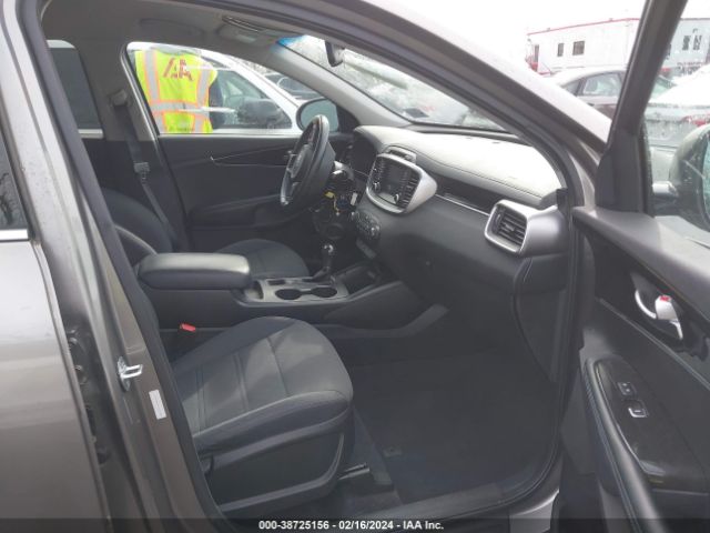 5XYPGDA54JG365580 KIA Sorento 3.3l Lx