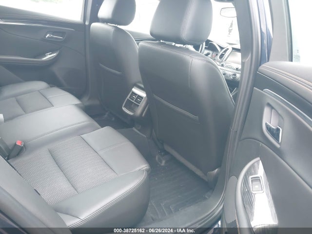 Chevrolet IMPALA 1LT 2018 2G1105S36J9138103 Image 8