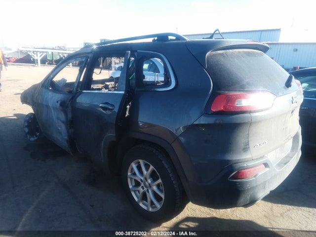 1C4PJMCSXFW545483 Jeep Cherokee Latitude
