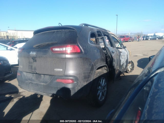1C4PJMCSXFW545483 Jeep Cherokee Latitude