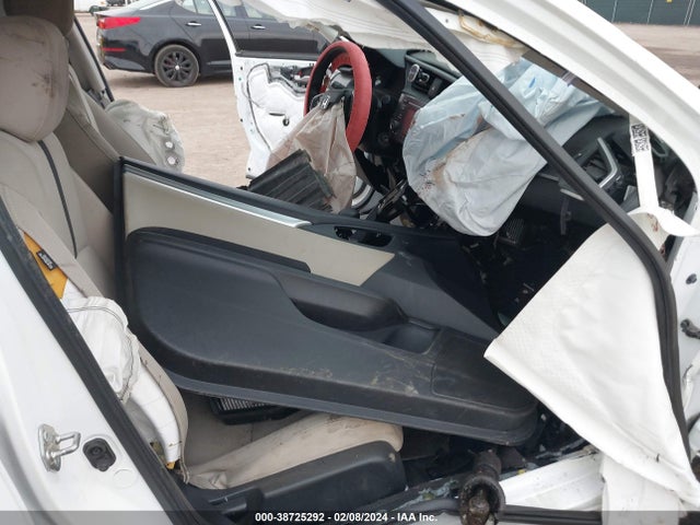 Honda Civic Lx 2017 19XFC2F51HE024911 Image 5