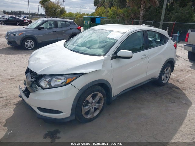 Honda HR-V LX 2016 3CZRU5H31GM700781 Image 2
