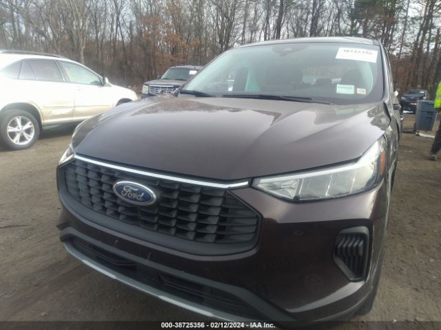 1FMCU9GN3PUB38671 Ford Escape Active