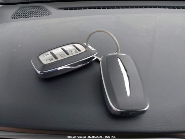 2C4RC1CG9PR516113 Chrysler Voyager Lx