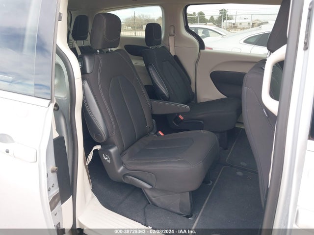 2C4RC1CG9PR516113 Chrysler Voyager Lx