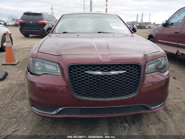 Chrysler 300 Touring 2018 2C3CCAAG4JH152628 Image 12