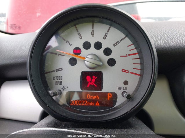 2011 MINI COOPER CLUBMAN WMWZF3C54BT187725 Photo 6