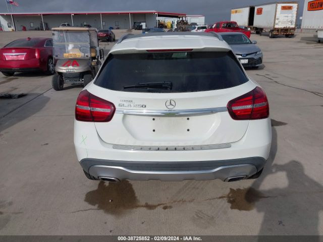 WDCTG4EB7JJ411122 Mercedes-Benz GLA 250