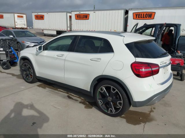 WDCTG4EB7JJ411122 Mercedes-Benz GLA 250