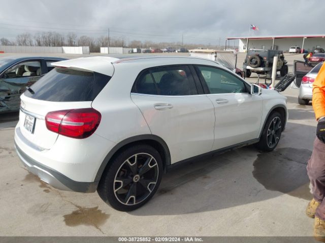 WDCTG4EB7JJ411122 Mercedes-Benz GLA 250