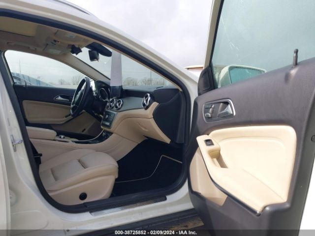 WDCTG4EB7JJ411122 Mercedes-Benz GLA 250