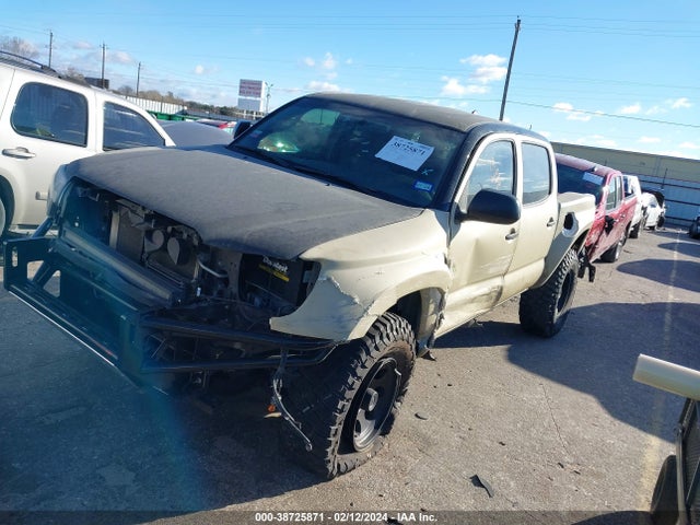Toyota Tacoma Base V6 2014 3TMLU4EN2EM154761 Image 2