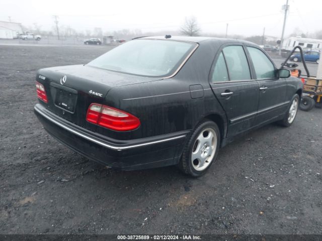 2002 MERCEDES-BENZ E-CLASS WDBJF83J22X062790 Photo 3