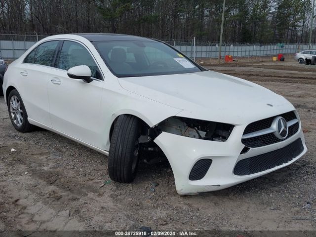 W1K3G4EB5MJ275508 Mercedes-Benz A 220