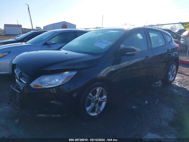Ford FOCUS SE 2014 1FADP3K24EL200520 Image 2