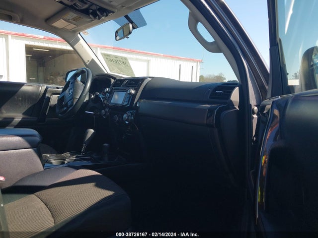 Toyota 4runner Trail 2014 JTEBU5JR1E5167951 Image 5