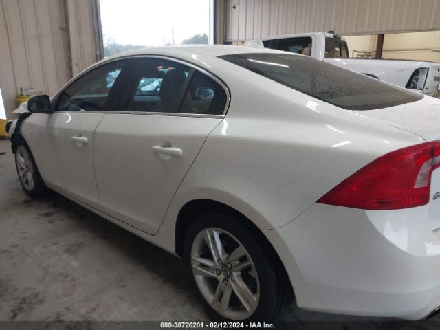 YV126MFB9F2316267 Volvo S60 T5 Premier
