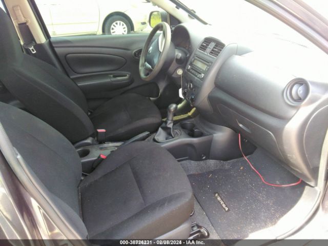 3N1CN7AP9FL811880 Nissan Versa 1.6 S