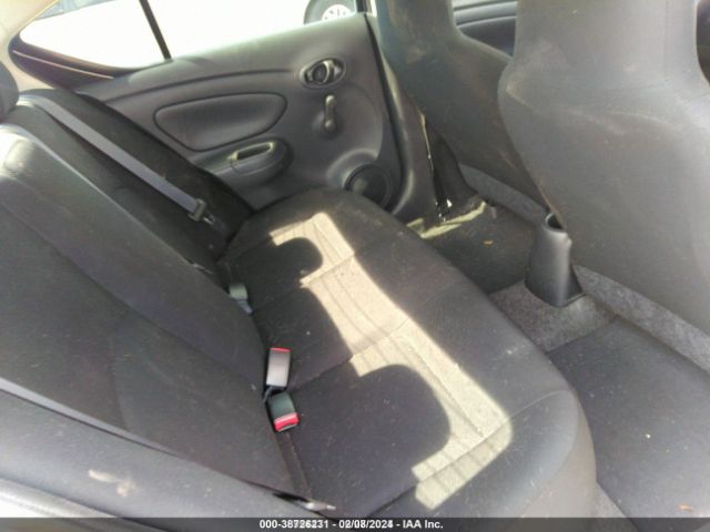 3N1CN7AP9FL811880 Nissan Versa 1.6 S