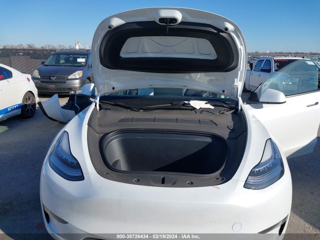 Tesla Model Y 2023 7SAYGDEE2PA090449 Image 10