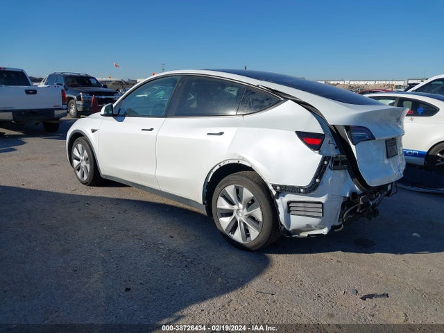 Tesla Model Y 2023 7SAYGDEE2PA090449 Image 3