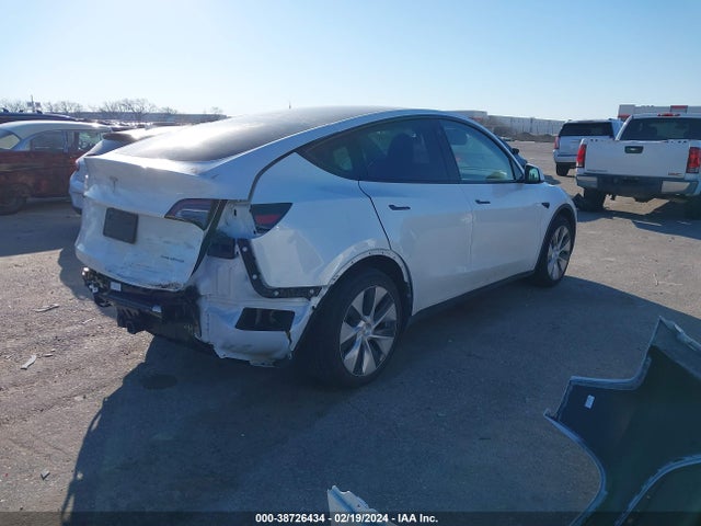 Tesla Model Y 2023 7SAYGDEE2PA090449 Image 4