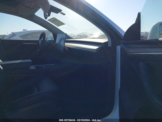 Tesla Model Y 2023 7SAYGDEE2PA090449 Image 5
