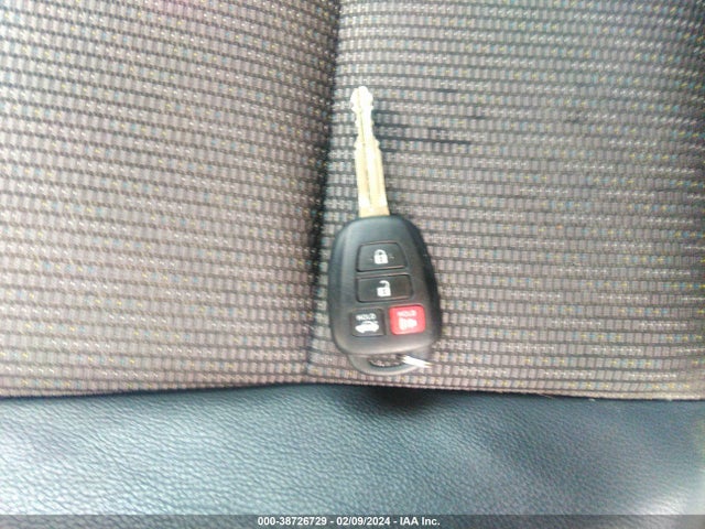Toyota COROLLA SE 2018 2T1BURHE4JC033060 Image 11
