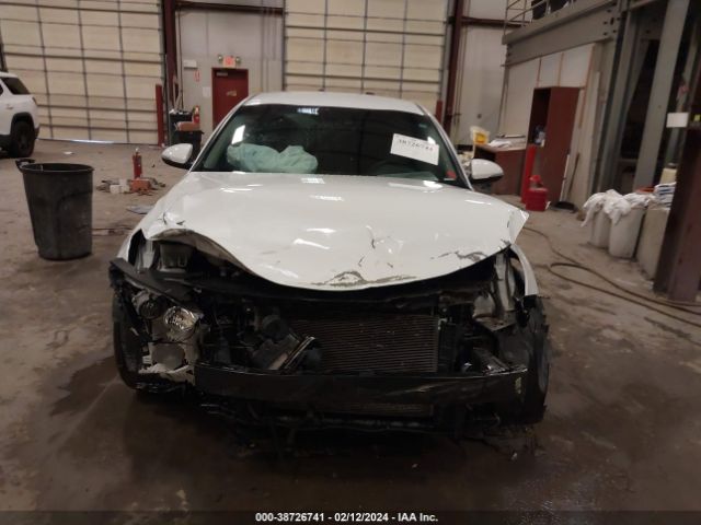 5XXGT4L31JG241147 KIA Optima S