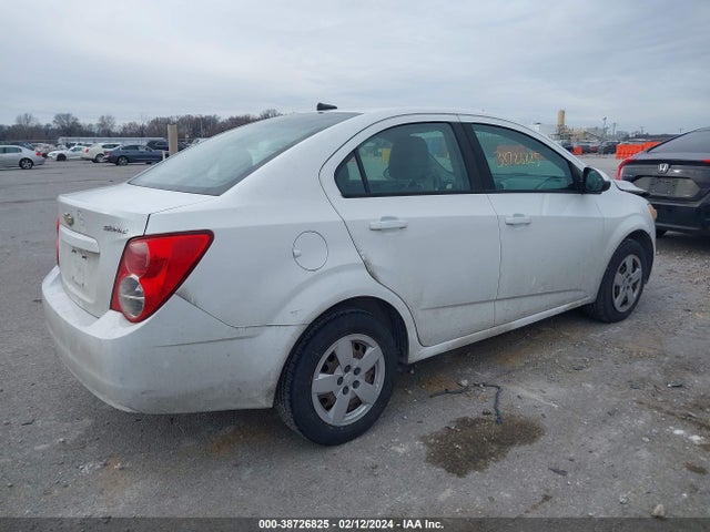Chevrolet Sonic Ls Auto 2014 1G1JA5SH7E4181303 Image 4