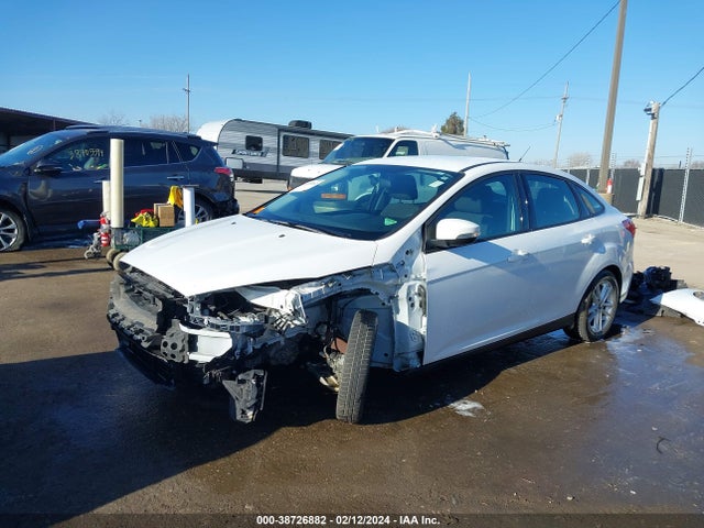 Ford FOCUS SE 2016 1FADP3F20GL322031 Image 2