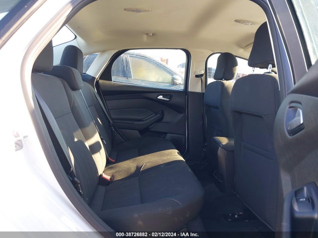 Ford FOCUS SE 2016 1FADP3F20GL322031 Image 8