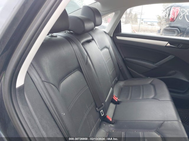 2012 VOLKSWAGEN PASSAT 2.5L SE VIN: 1VWBP7A37CC088440