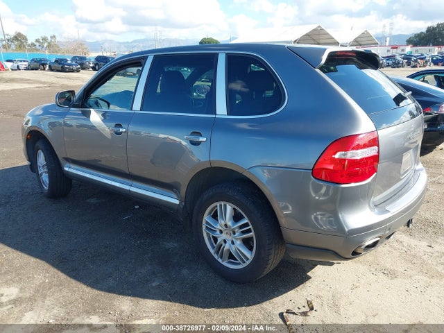 2009 PORSCHE CAYENNE WP1AA29P59LA09557 Photo 2