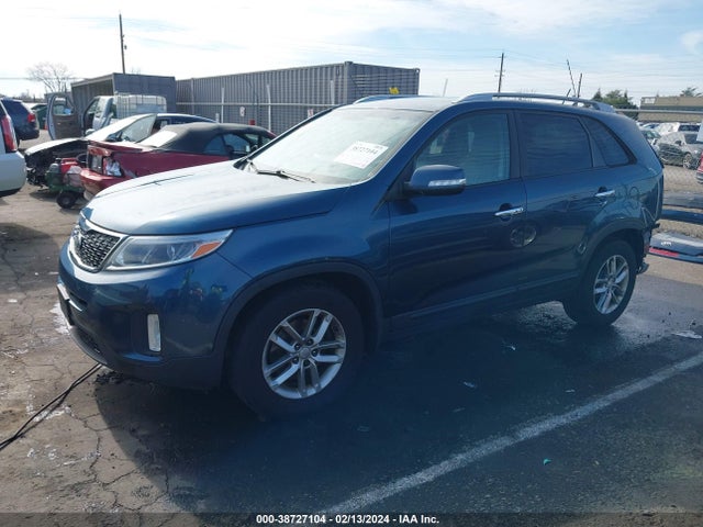 KIA SORENTO LX 2014 5XYKT4A67EG504119 Image 2