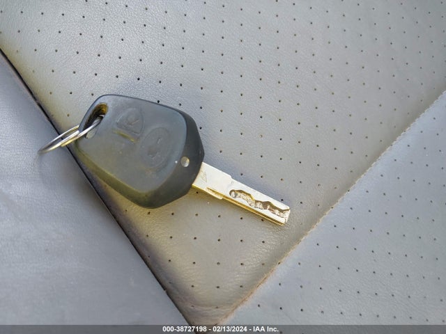 2001 PORSCHE BOXSTER WP0CB29881U665329 Photo 10